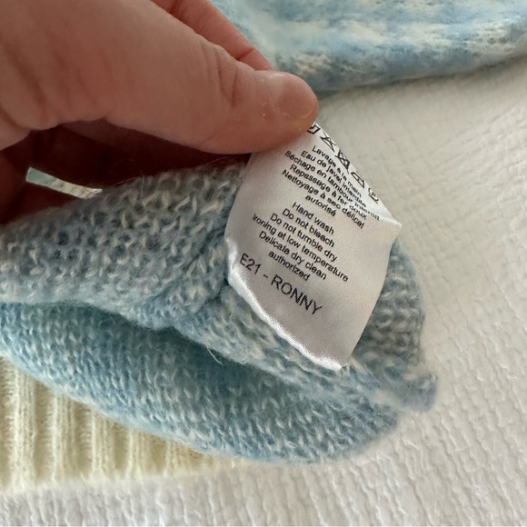 Rouje Ronny Cardigan in Blue - Picture 8 of 8